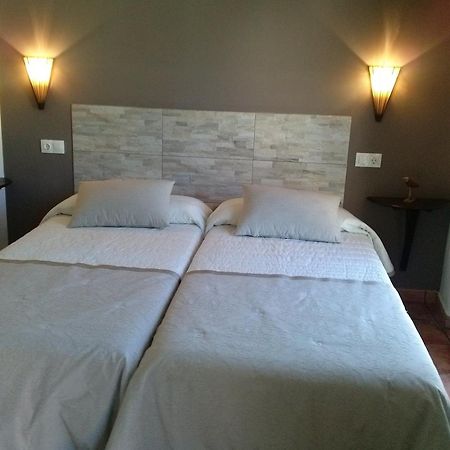 Hostal Suetxe Los Arcos Exterior foto