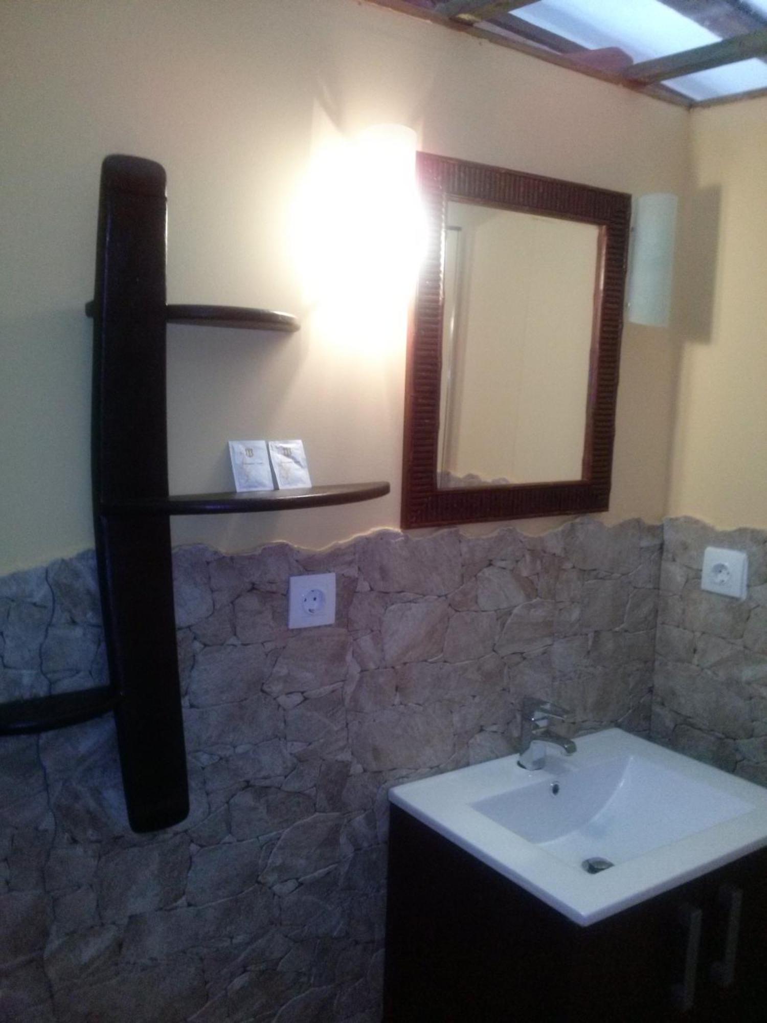 Hostal Suetxe Los Arcos Exterior foto